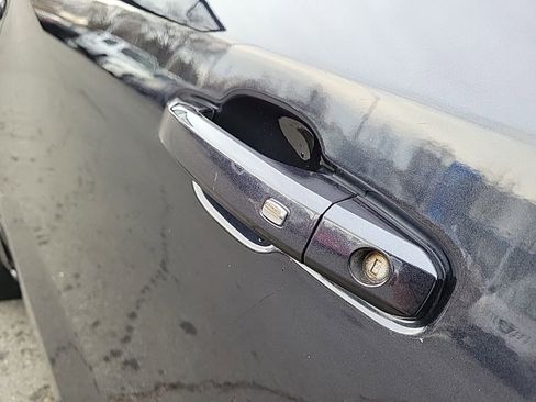 Used 2022 Chevrolet Silverado 1500 LT image 9