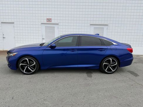 Used 2020 Honda Accord Sport image 3