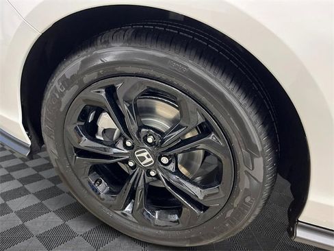 New 2025 Honda Accord SE image 10