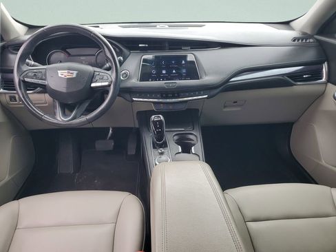 Used 2023 Cadillac XT4 Luxury image 14