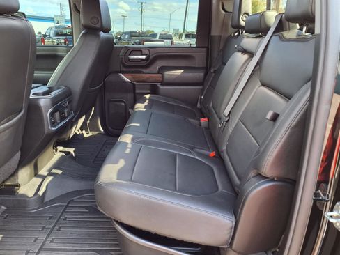 Used 2021 GMC Sierra 2500 SLT w/ SLT Convenience Package image 17