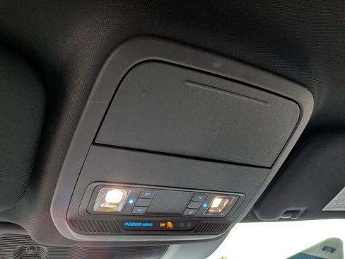 Certified 2024 Ford Explorer ST-Line w/ Class IV Trailer Tow Package image 29