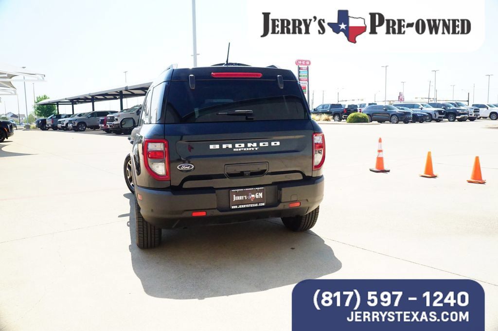 Used 2023 Ford Bronco Sport Outer Banks w/ Tech Package AWD/4WD image 4