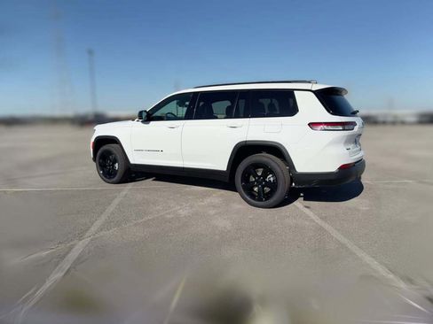 New 2025 Jeep Grand Cherokee L Limited w/ Black Appearance Package image 7