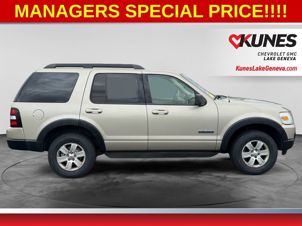 Used 2007 Ford Explorer XLT AWD/4WD image 9