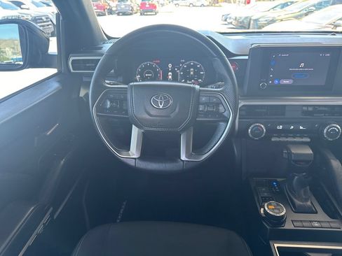 Used 2025 Toyota Tacoma TRD Off-Road AWD/4WD image 14