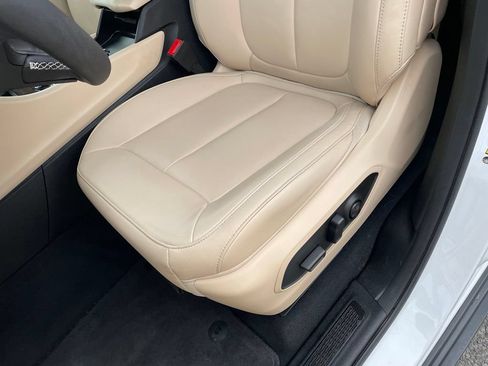 Used 2024 Jeep Grand Cherokee L Limited AWD/4WD image 24