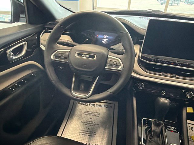 Used 2023 Jeep Compass Limited w/ Sun and Sound Group AWD/4WD image 25