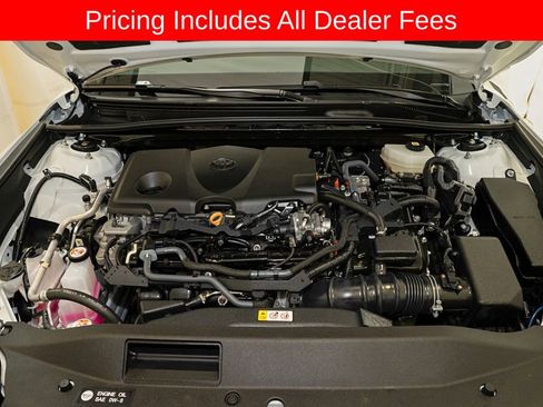 Used 2025 Toyota Camry SE FWD image 18