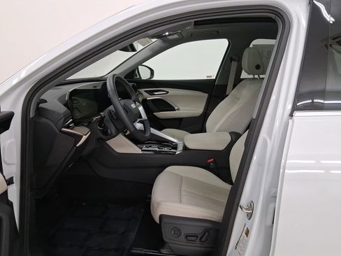 Certified 2025 Audi Q5 Premium w/ Convenience Package image 5