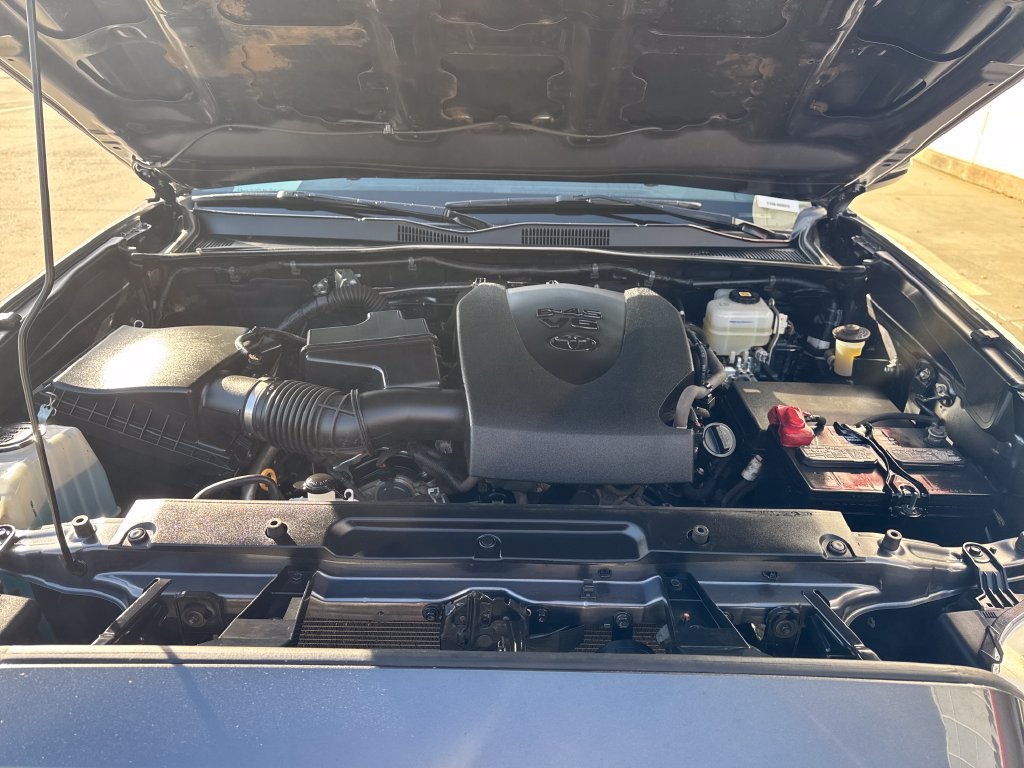 Certified 2022 Toyota Tacoma TRD Off-Road AWD/4WD image 20