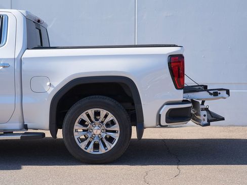 Used 2022 GMC Sierra 1500 Denali AWD/4WD image 12