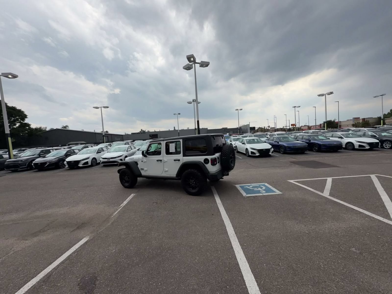 Used 2025 Jeep Wrangler Unlimited Sport AWD/4WD image 13