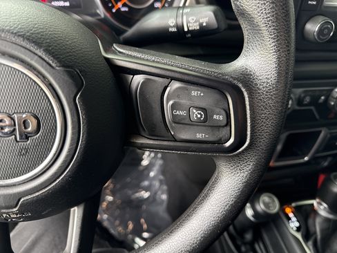 Used 2018 Jeep Wrangler Unlimited Sport image 21