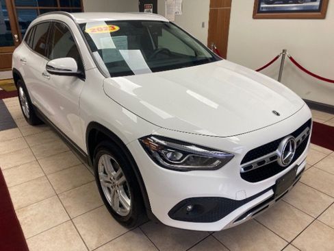 Used 2023 Mercedes-Benz GLA 250 4MATIC w/ Premium Package image 1