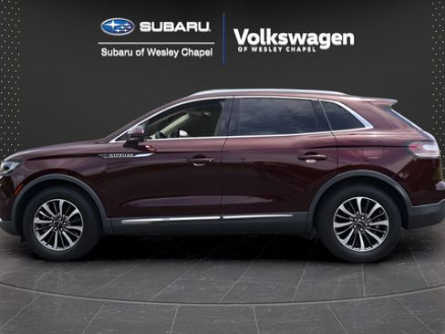 Used 2022 Lincoln Nautilus FWD w/ Premium Package image 5
