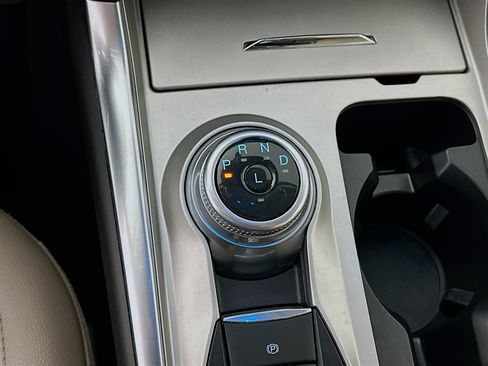 Used 2024 Ford Explorer Limited image 25