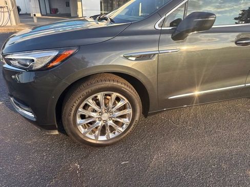 Used 2020 Buick Enclave Premium w/ Surround and Sites Package AWD/4WD image 2