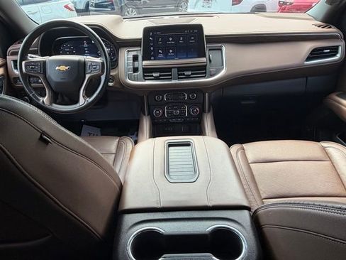 Used 2022 Chevrolet Suburban High Country AWD/4WD image 32