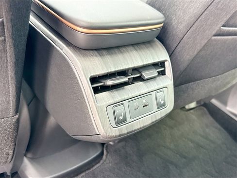 Used 2023 Nissan Ariya FWD image 28