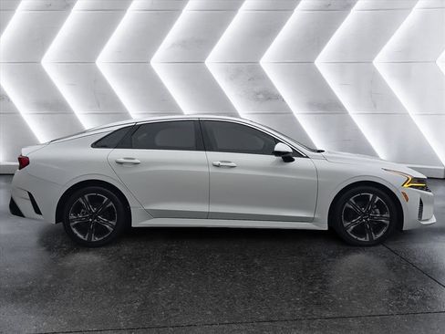 Used 2022 Kia K5 EX w/ EX Premium Package image 6