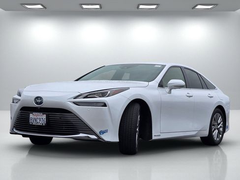 Used 2021 Toyota Mirai XLE w/ Advanced Technology Package image 8
