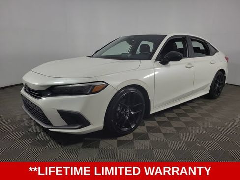 Used 2023 Honda Civic Sport image 3
