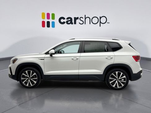 Used 2023 Volkswagen Taos SE image 2