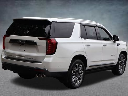 Used 2023 GMC Yukon Denali Ultimate AWD/4WD image 3