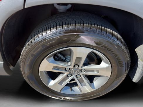 Certified 2024 Honda Pilot EX-L image 18