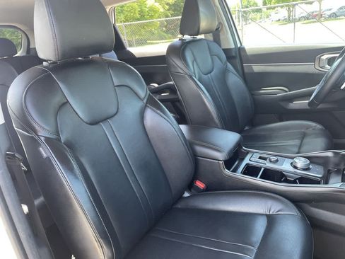 Used 2025 Kia Sorento EX AWD/4WD image 14