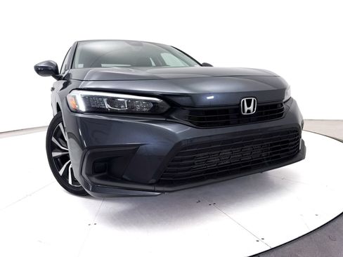 Used 2022 Honda Civic EX image 6
