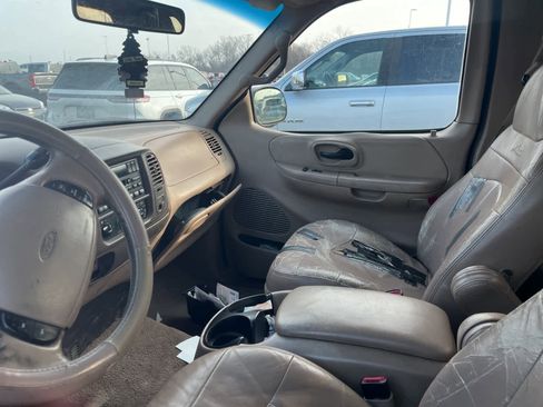 Used 1999 Ford F150 Lariat image 25