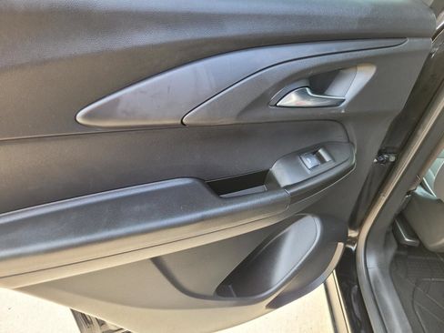Used 2023 Chevrolet TrailBlazer LT w/ Convenience Package FWD image 15