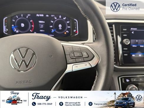 Certified 2023 Volkswagen Atlas SE w/ Panoramic Sunroof Package AWD/4WD image 17