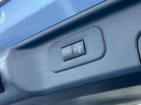 Used 2025 Toyota Grand Highlander FWD image 23