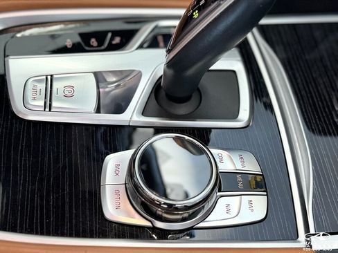 Used 2019 BMW 740i w/ Executive Package RWD image 24