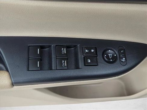 Used 2015 Honda Accord EX-L image 10