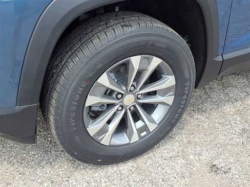 New 2026 Chevrolet Equinox LT w/ Convenience Package II image 25