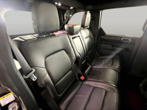Used 2025 Ford Bronco Badlands AWD/4WD image 19