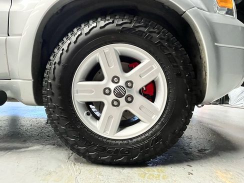 Used 2007 Ford Escape 4WD Hybrid image 15