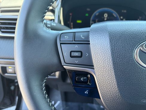 Used 2026 Toyota Camry SE FWD image 14