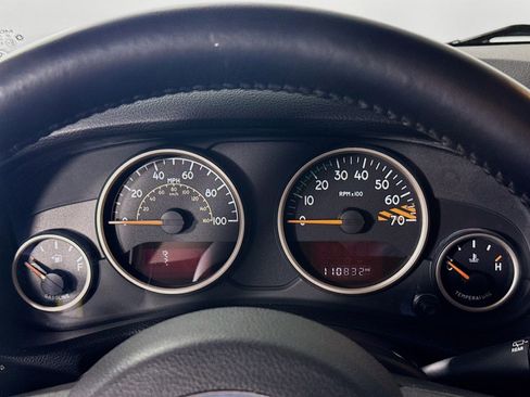 Used 2016 Jeep Wrangler Unlimited Sahara AWD/4WD image 13