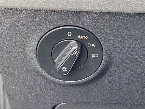 Certified 2022 Volkswagen Taos S image 14