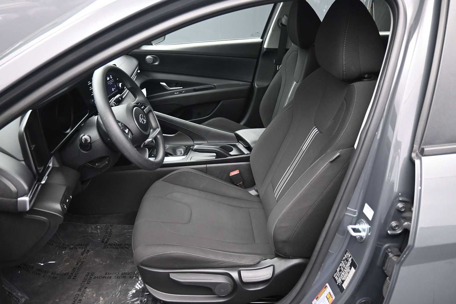Certified 2023 Hyundai Elantra SEL FWD image 17