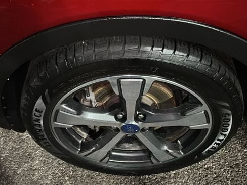 Used 2018 Ford Escape SEL image 32