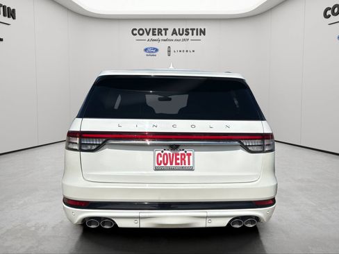Certified 2020 Lincoln Aviator Grand Touring w/ Equipment Group 302A AWD/4WD image 4