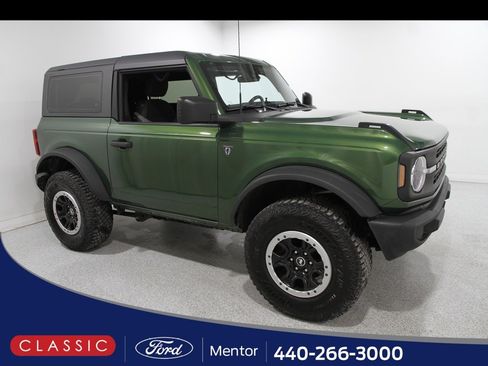 Used 2023 Ford Bronco 2-Door w/ Sasquatch Package image 1