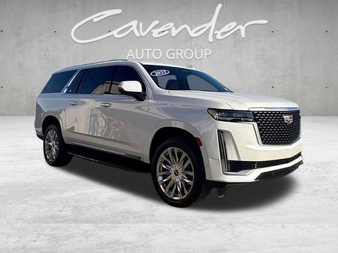 Used 2023 Cadillac Escalade ESV Premium Luxury image 2