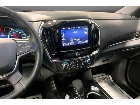 Used 2023 Chevrolet Traverse LT AWD/4WD image 7